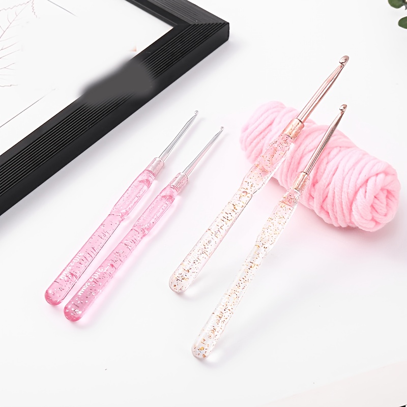مجموعة إبر كروشيه شفافة لامعة  - مراجعة Resin Glitter Pack وسعره
