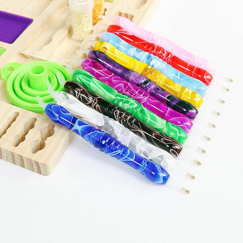 مجموعة أدوات جديدة للرسم بالأل - مراجعة Resin Craft Kit وسعره